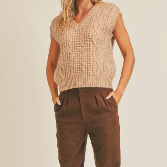 Sadie & Sage Sweaters - Sadie and Sage Taupe Best Day Sweater Vest XSmall